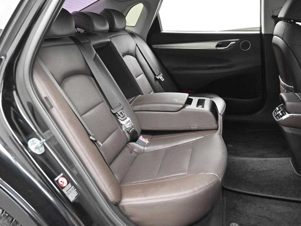 HYUNDAI Grandeur - Vista 12