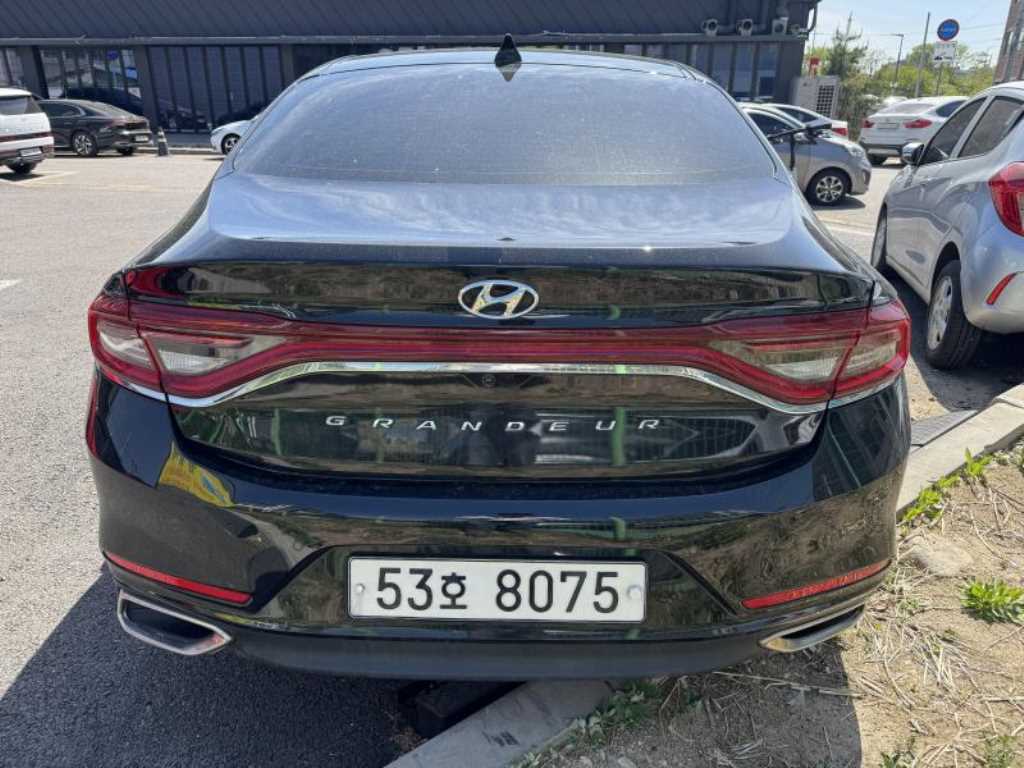 HYUNDAI Grandeur - Vista 4