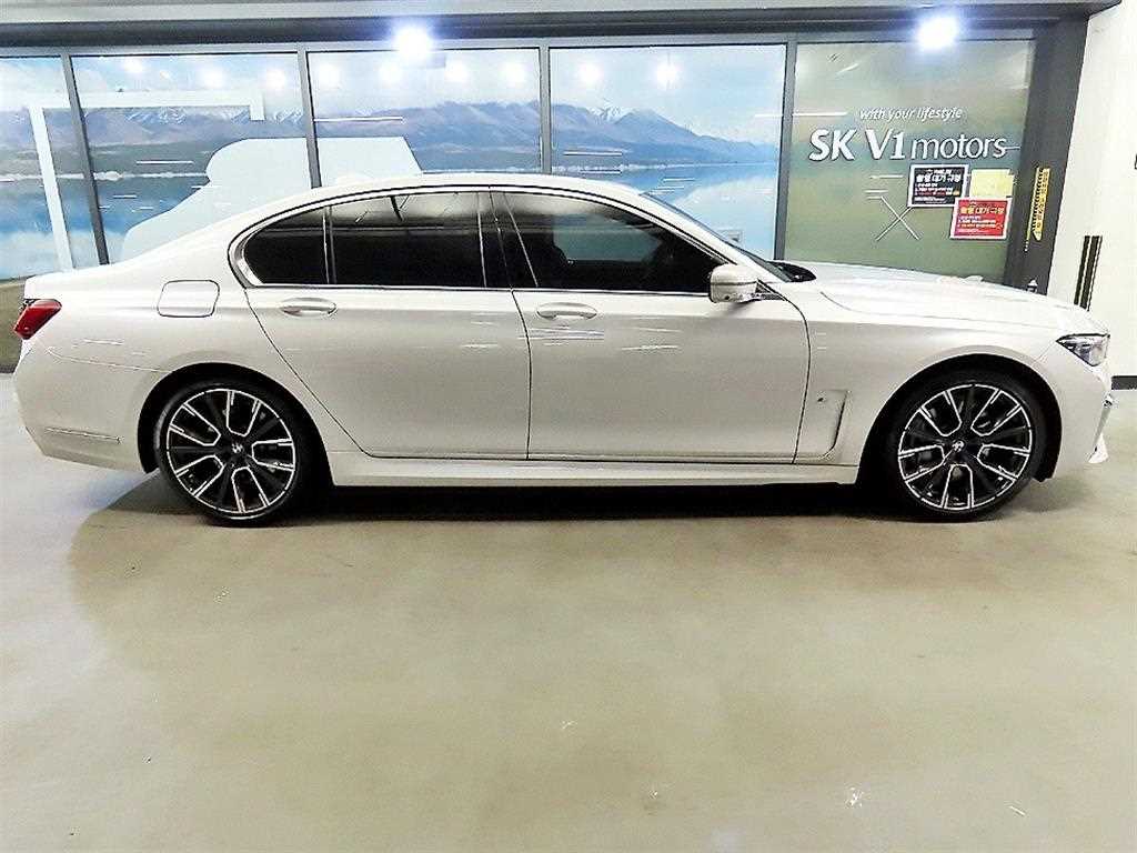 BMW 7 Series - Vista 3