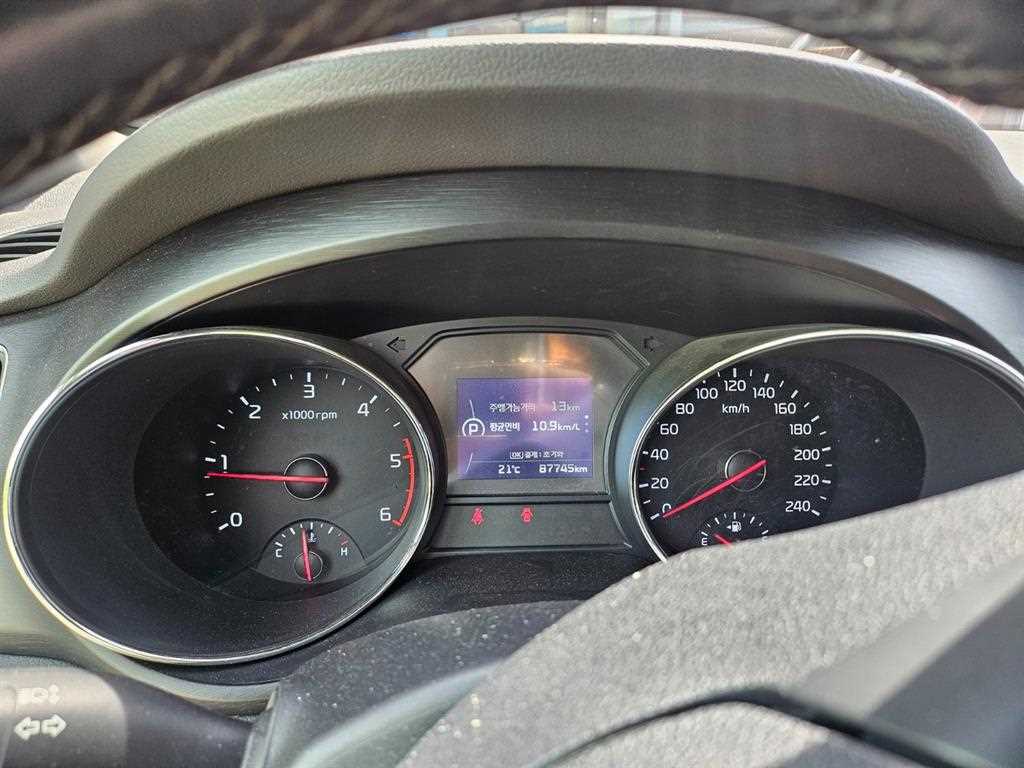 KIA Carnival - Vista 10