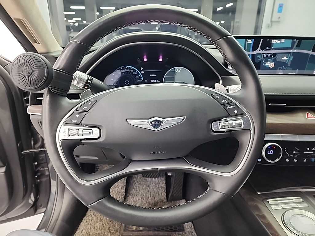 Genesis G80 - Vista 9