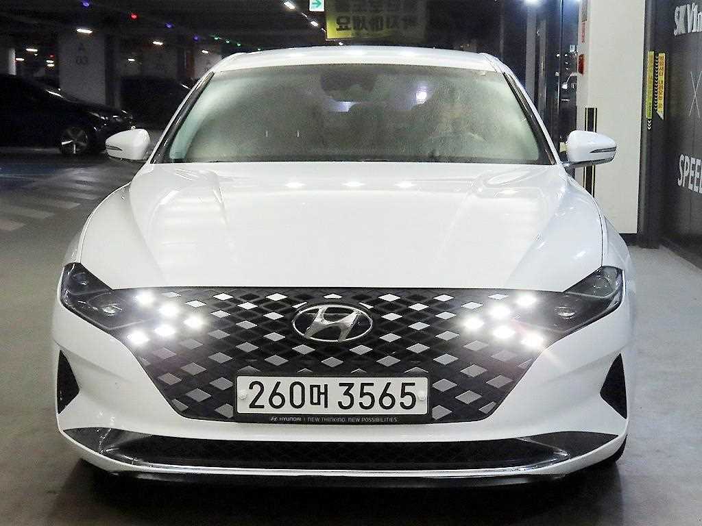 HYUNDAI Grandeur - Vista 2