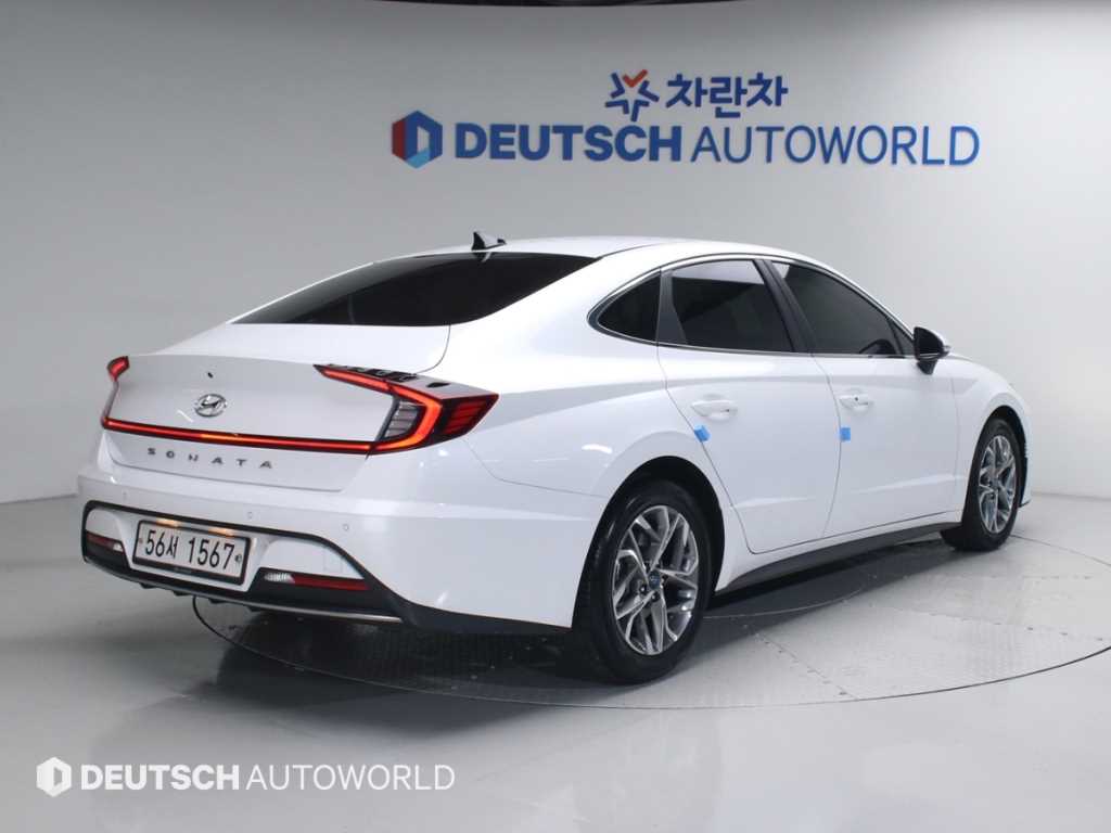 HYUNDAI Sonata - Vista 4
