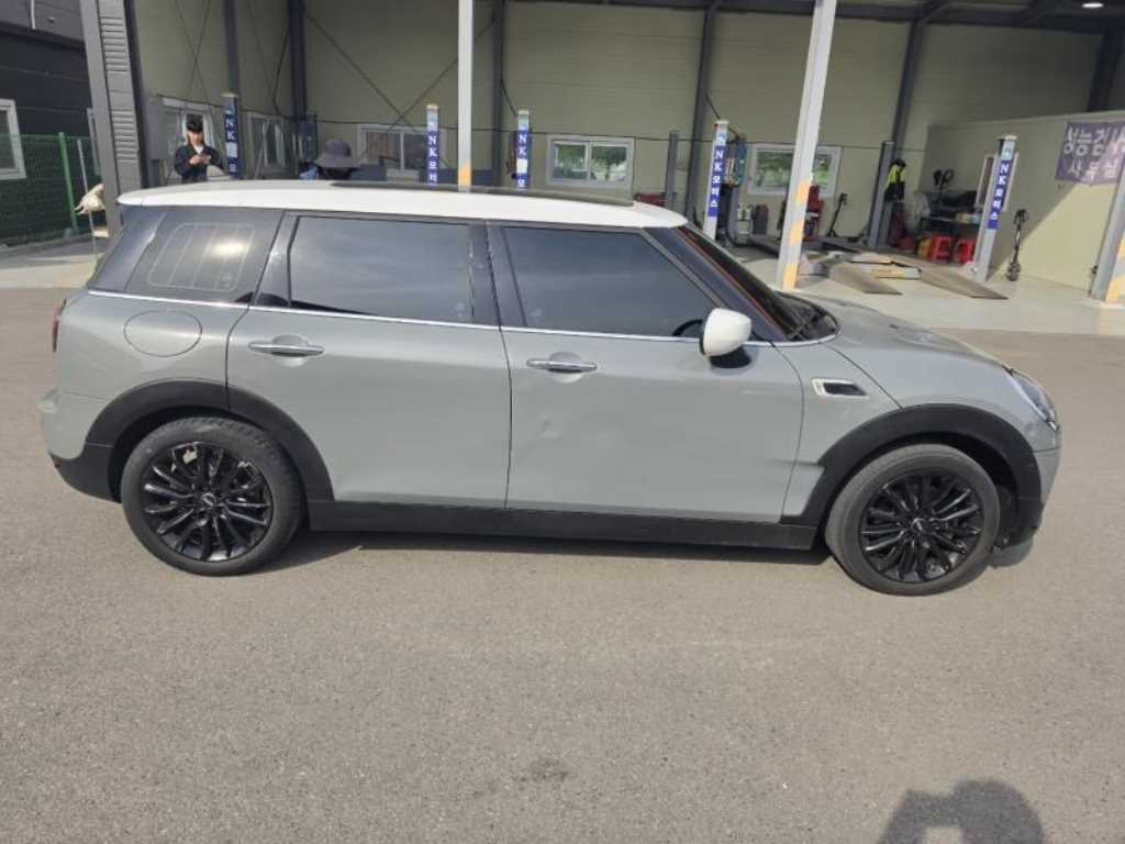 Mini Clubman - Vista 4