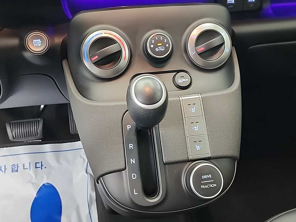 HYUNDAI Casper - Vista 9