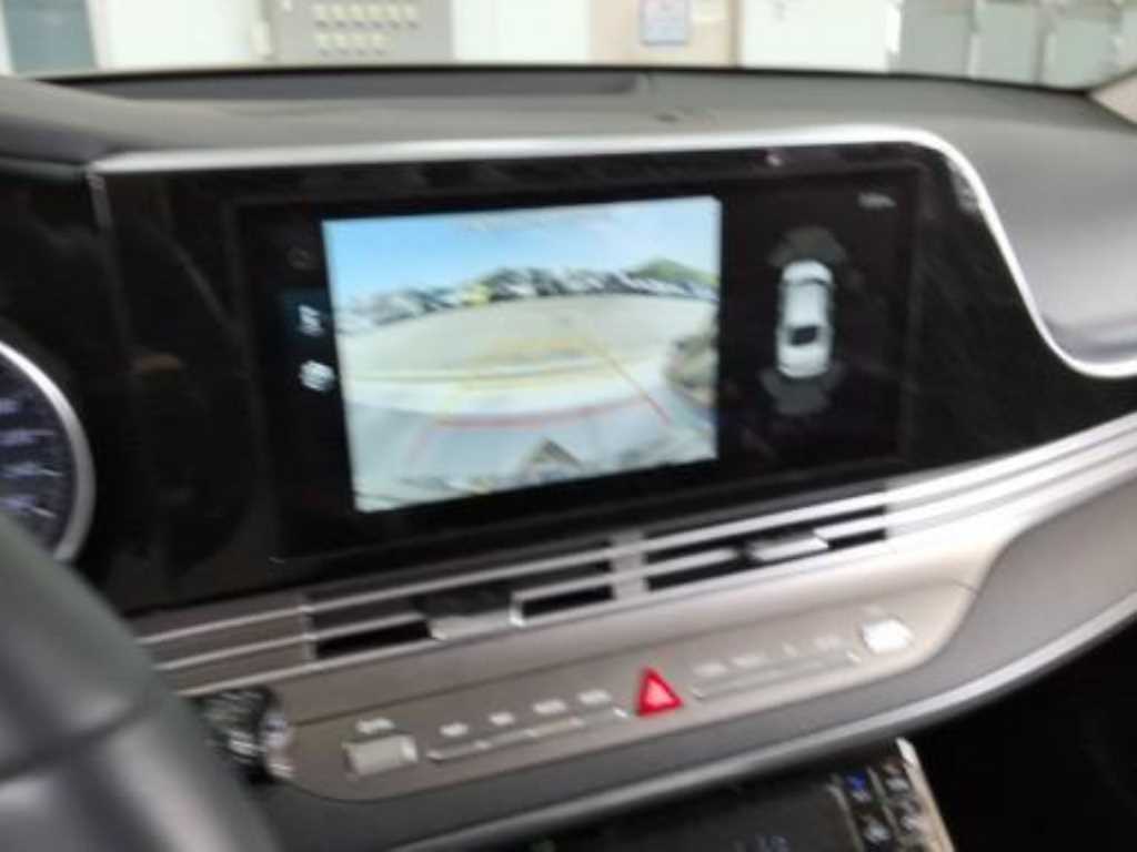 HYUNDAI Grandeur - Vista 4
