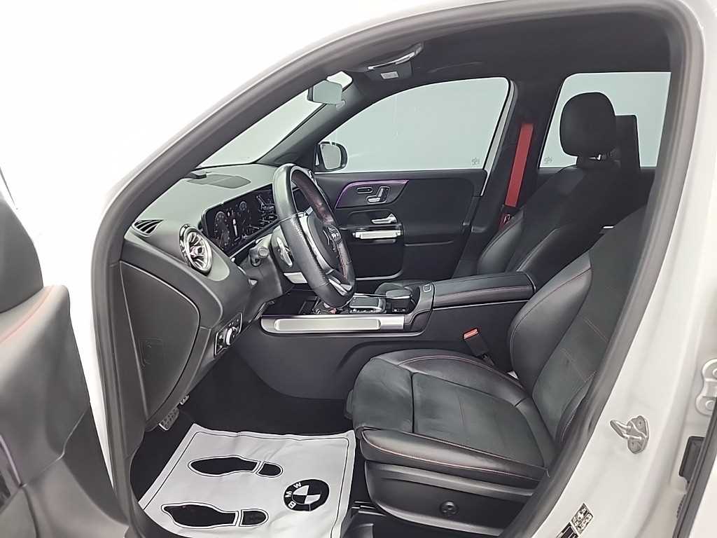 Mercedes Benz GLB Class - Vista 11