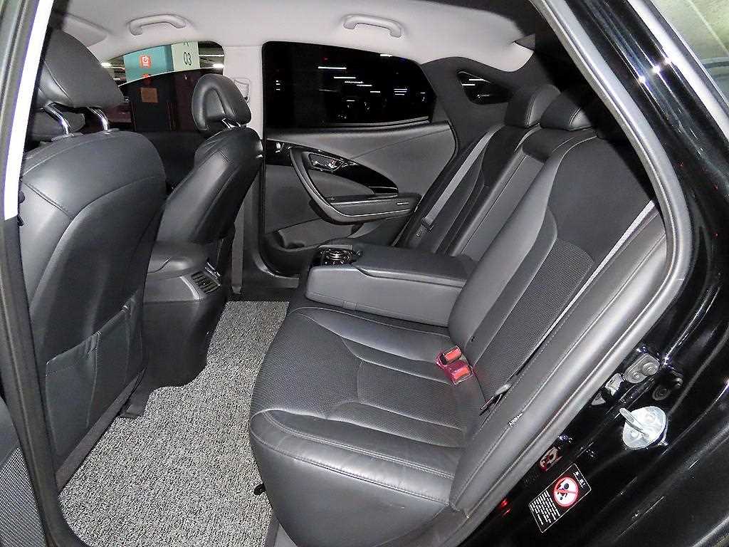 HYUNDAI Grandeur - Vista 7
