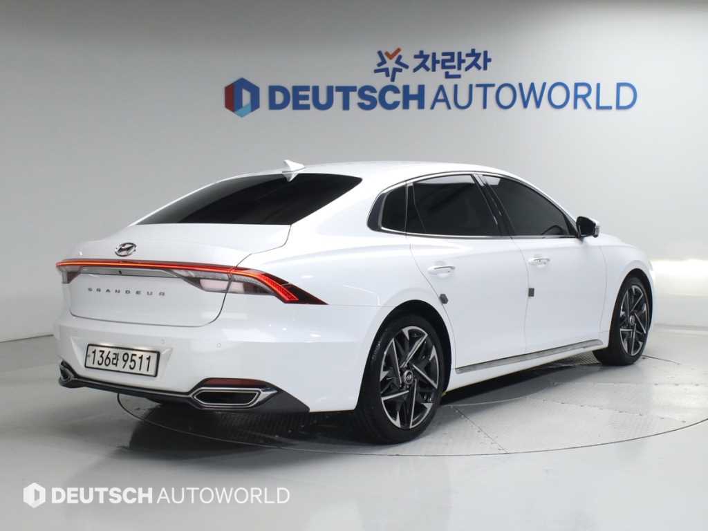 HYUNDAI Grandeur - Vista 2