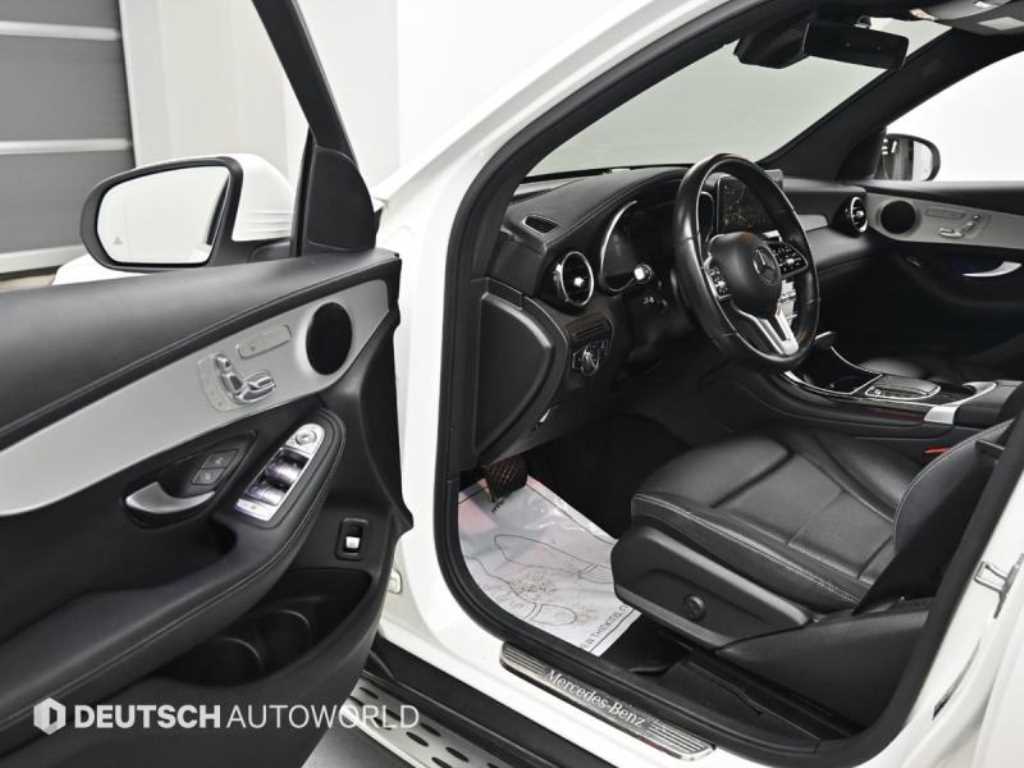 Mercedes Benz GLC Class - Vista 11