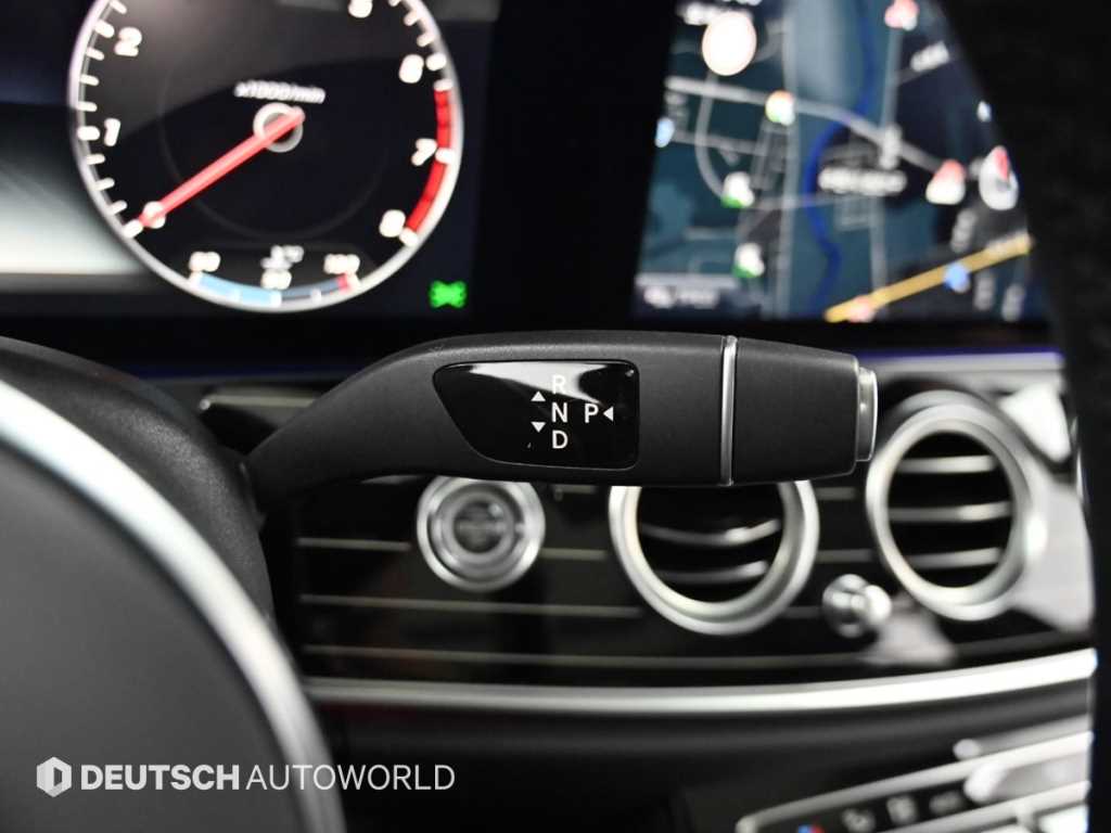 Mercedes Benz E class - Vista 9