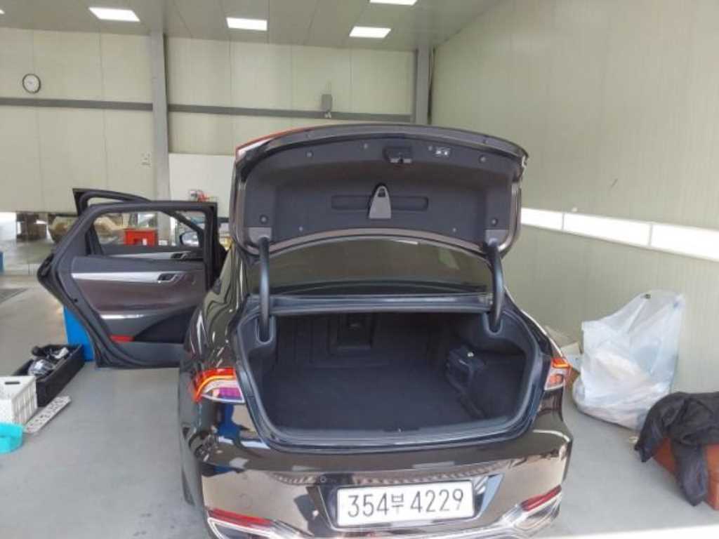 HYUNDAI Grandeur - Vista 3