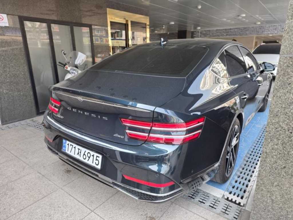 Genesis G80 - Vista 4