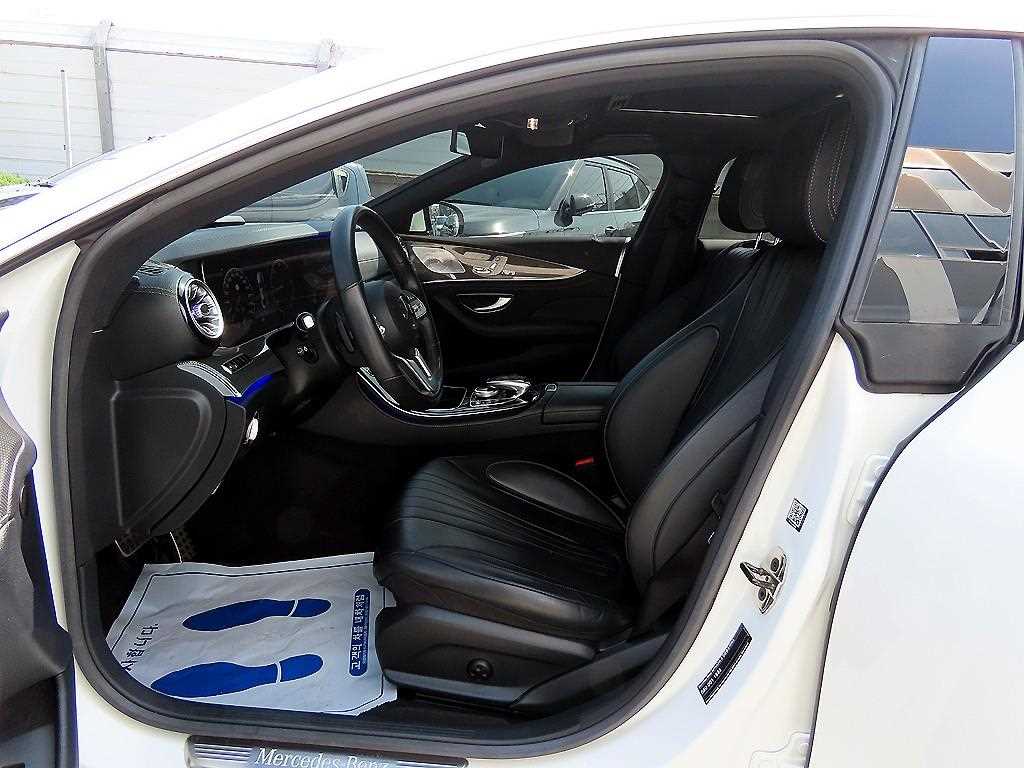 Mercedes Benz CLS Class - Vista 5