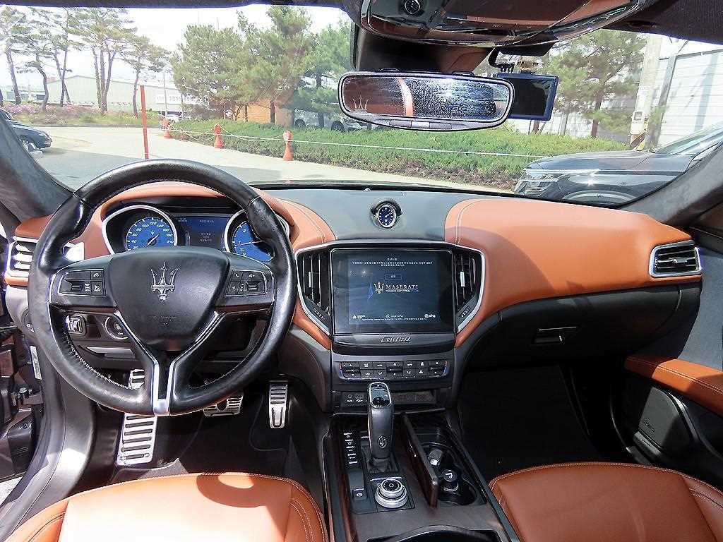 Maserati Ghibli - Vista 7
