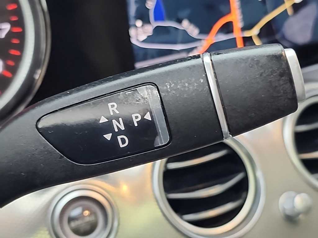 Mercedes Benz E class - Vista 8