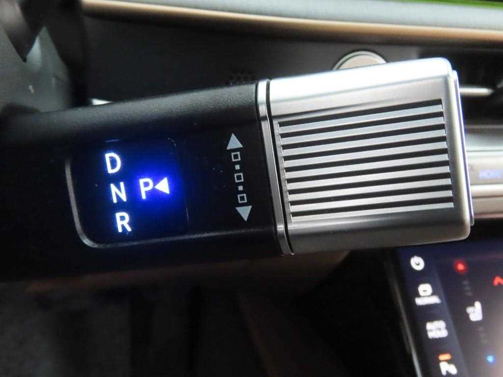 HYUNDAI Grandeur - Vista 12