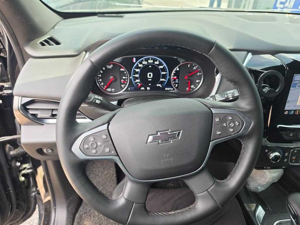 Chevrolet Travers - Vista 10