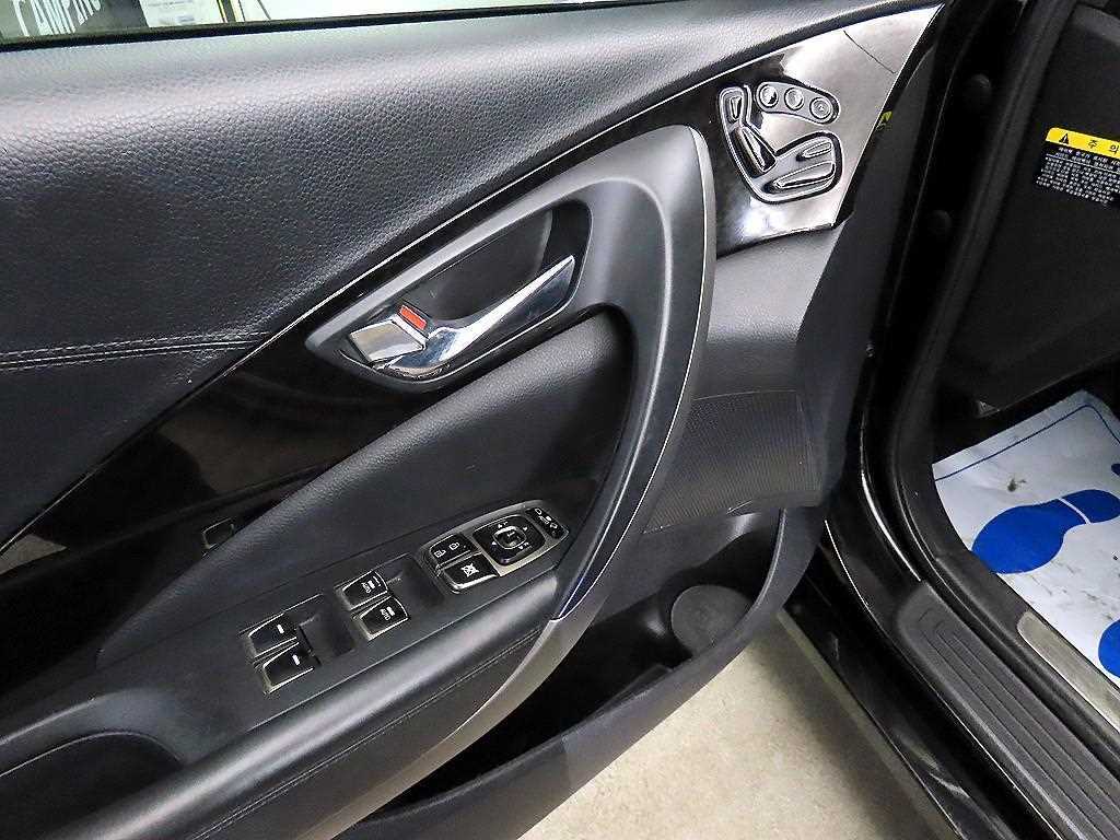HYUNDAI Grandeur 2014 Negro - Importación desde Corea - HF Imports Iquique - Foto 13