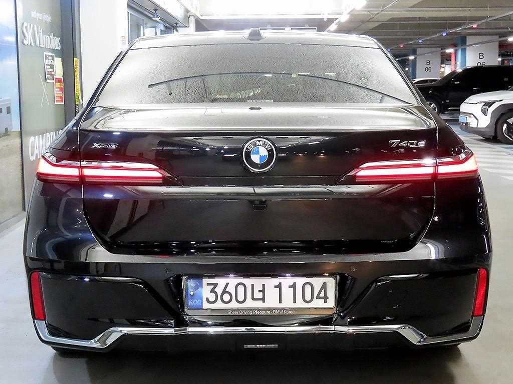 BMW 7 Series - Vista 5