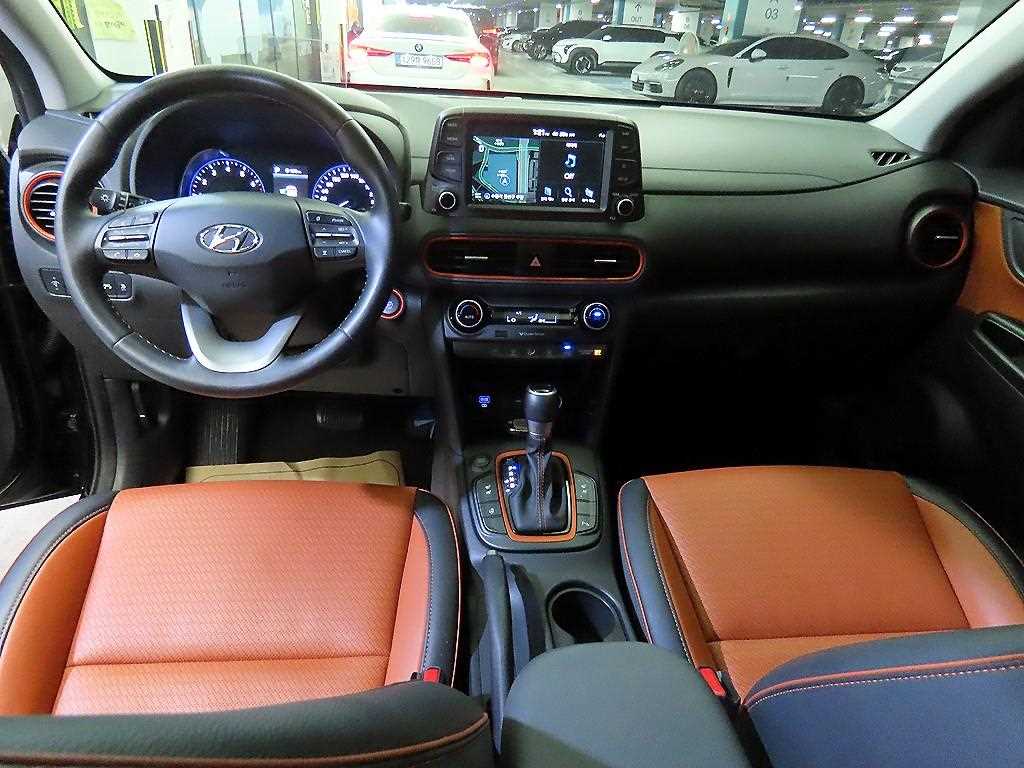 HYUNDAI Kona - Vista 10
