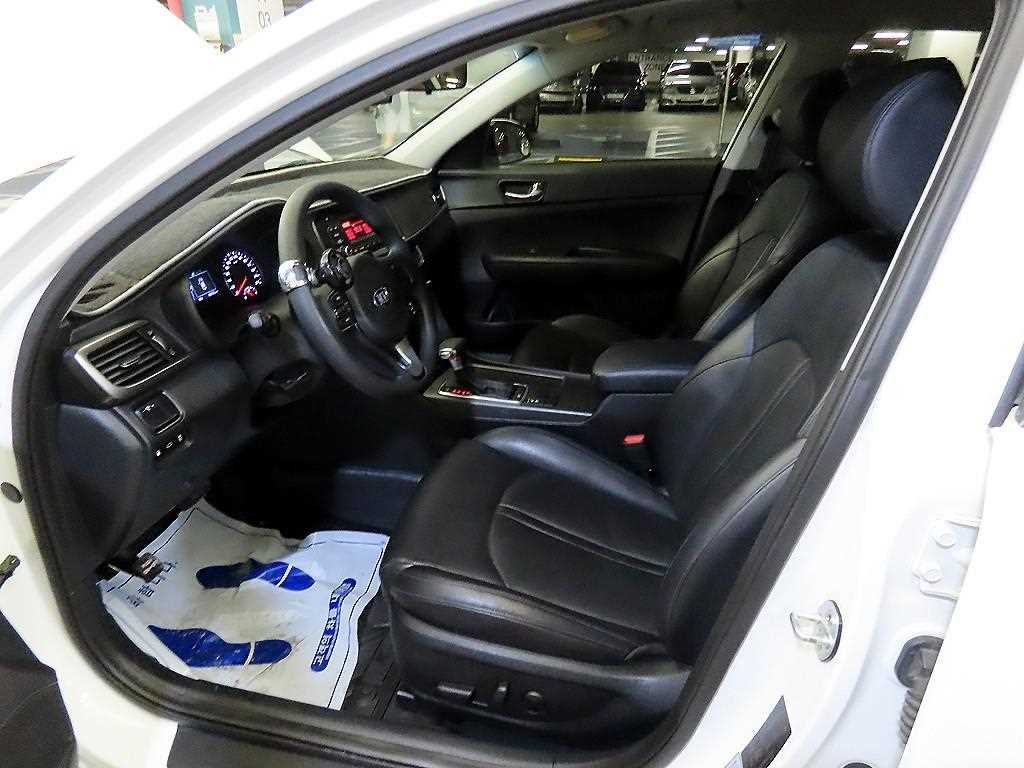 KIA K5 - Vista 6