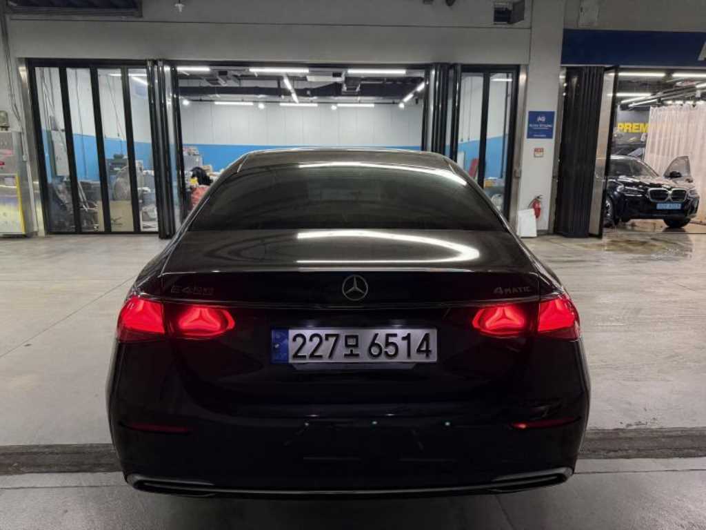 Mercedes Benz E class - Vista 3