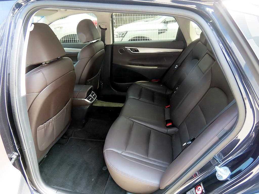 HYUNDAI Grandeur - Vista 6