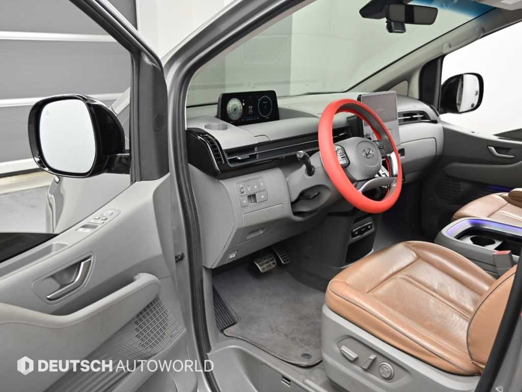 HYUNDAI Staria - Vista 11