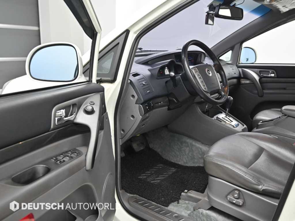 Ssangyong Korando - Vista 11