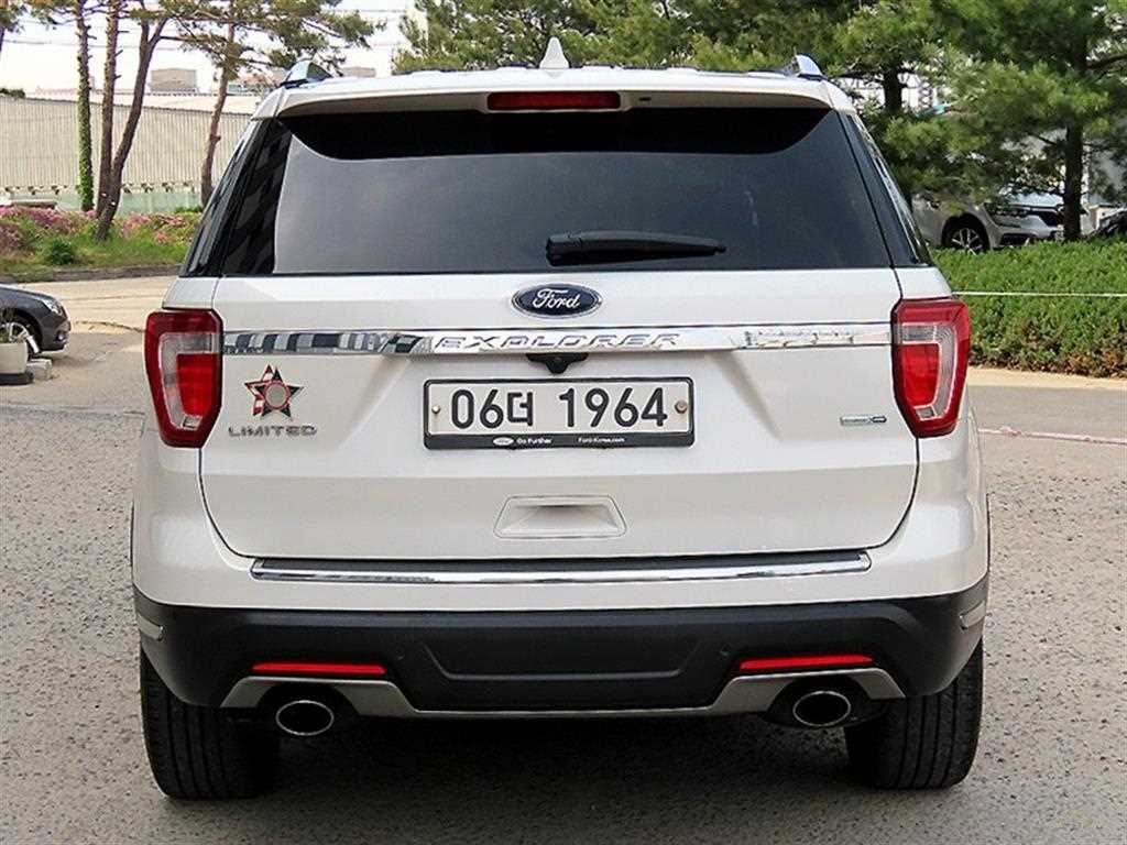 Ford Explorer - Vista 4