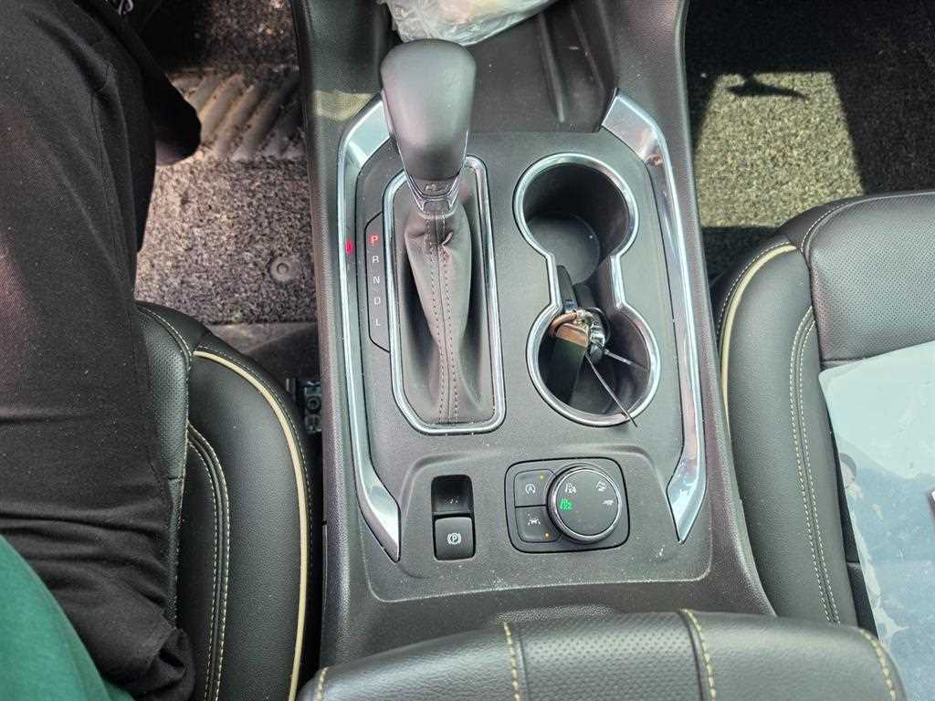 Chevrolet Travers - Vista 12