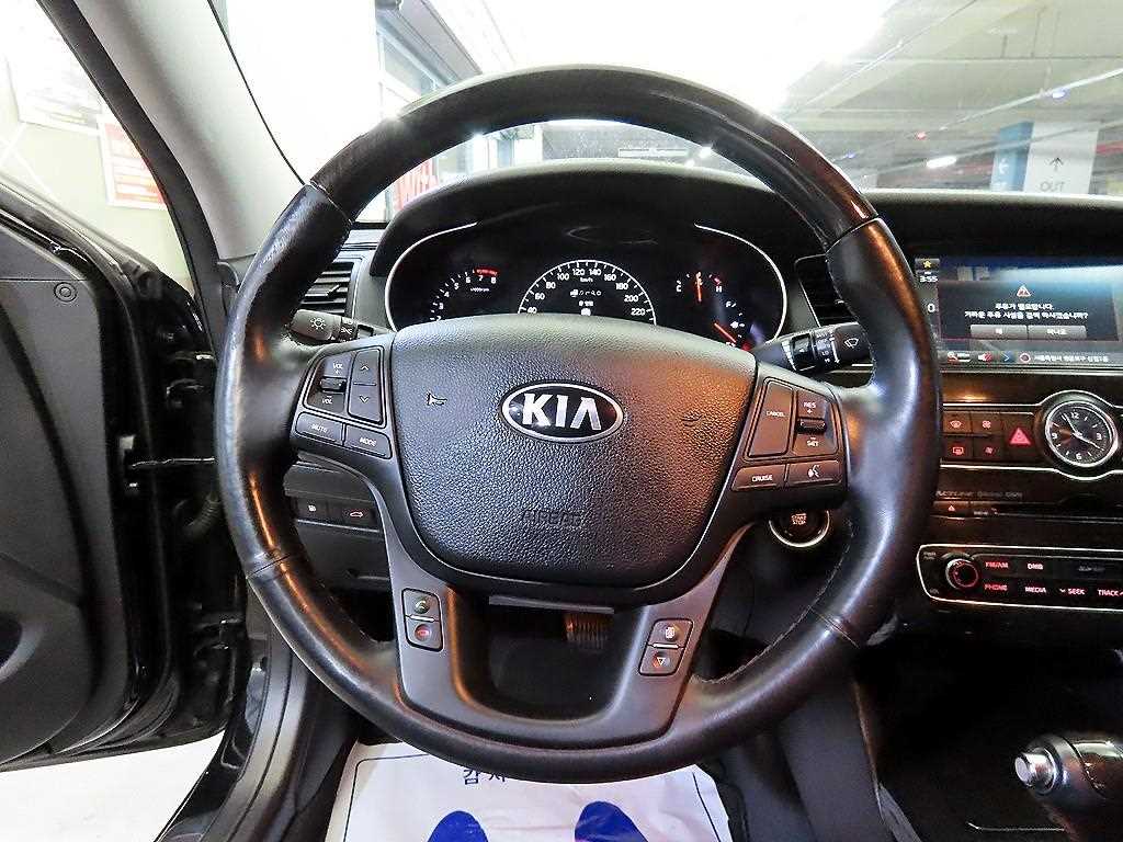 KIA K7 - Vista 8