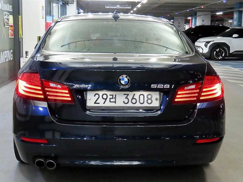 BMW 5 Series - Vista 5