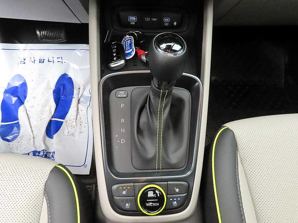 HYUNDAI Venue - Vista 10