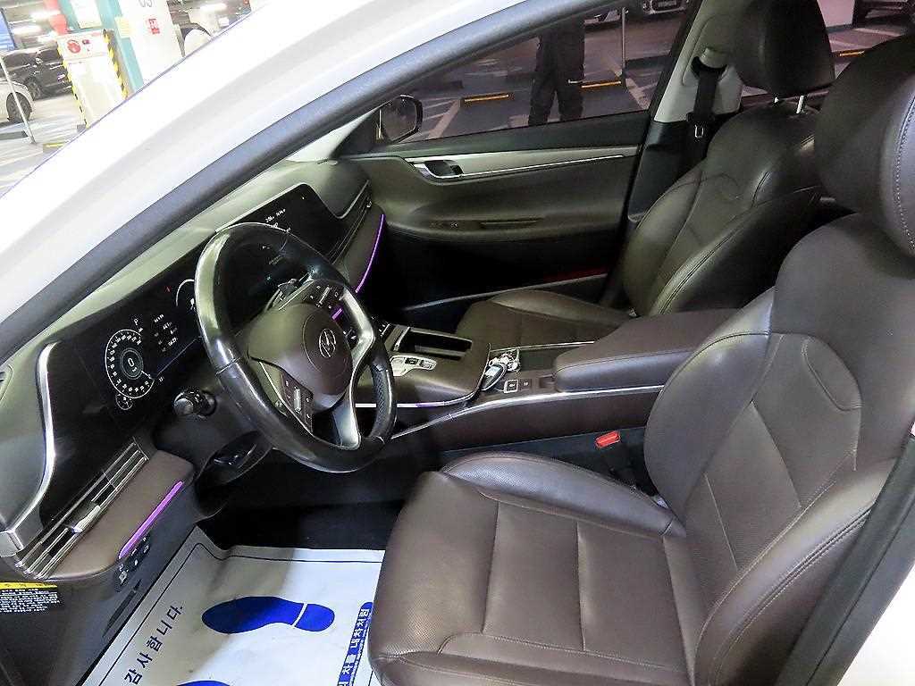 HYUNDAI Grandeur - Vista 6