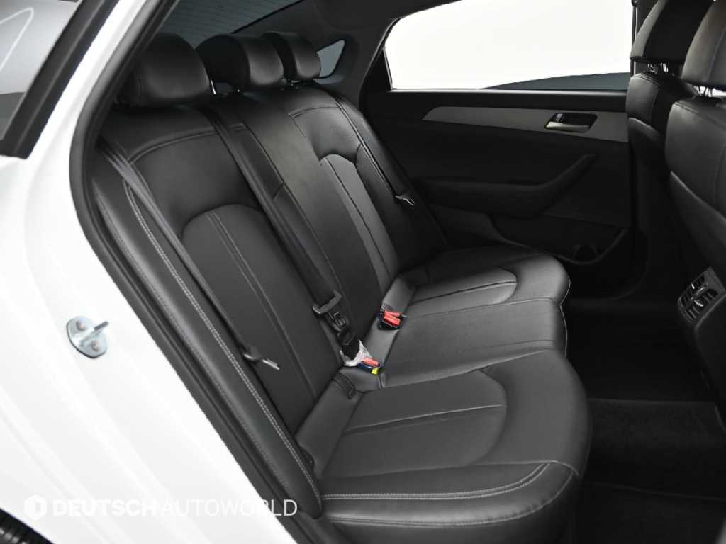 HYUNDAI Sonata - Vista 12