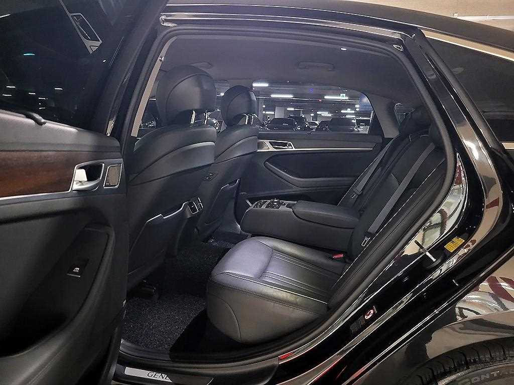Genesis G80 - Vista 8