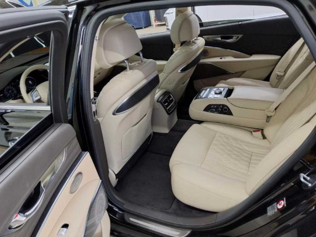 KIA K9 - Vista 9
