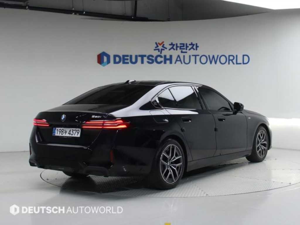 BMW 5 Series - Vista 2