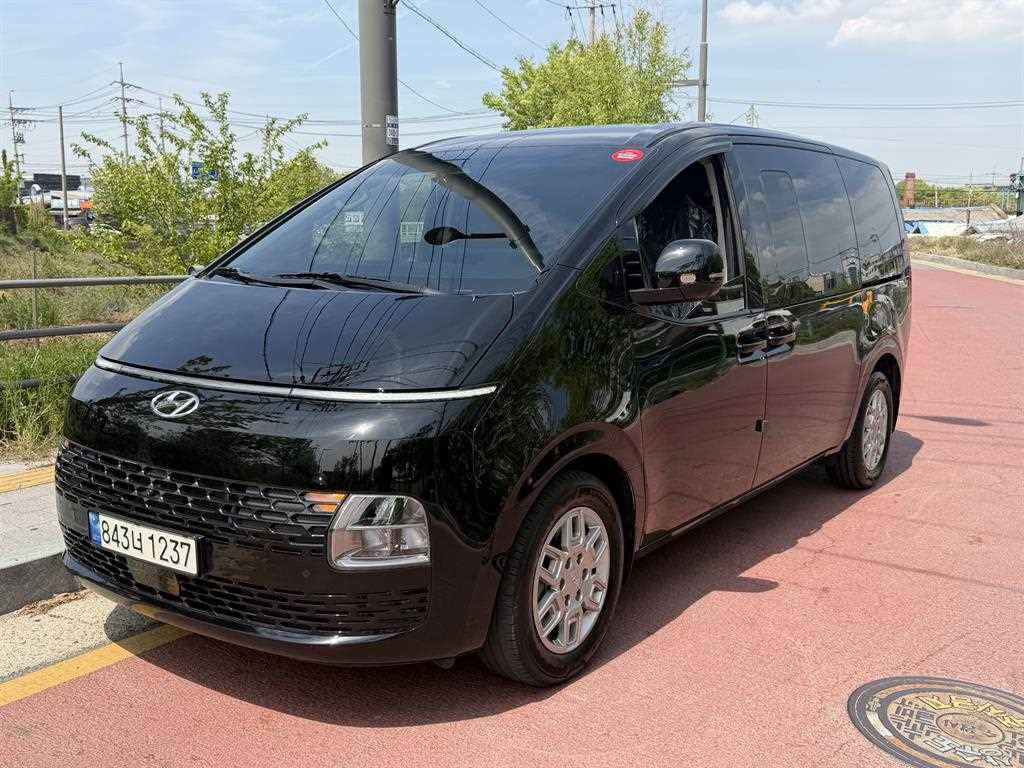 HYUNDAI Staria - Vista 2