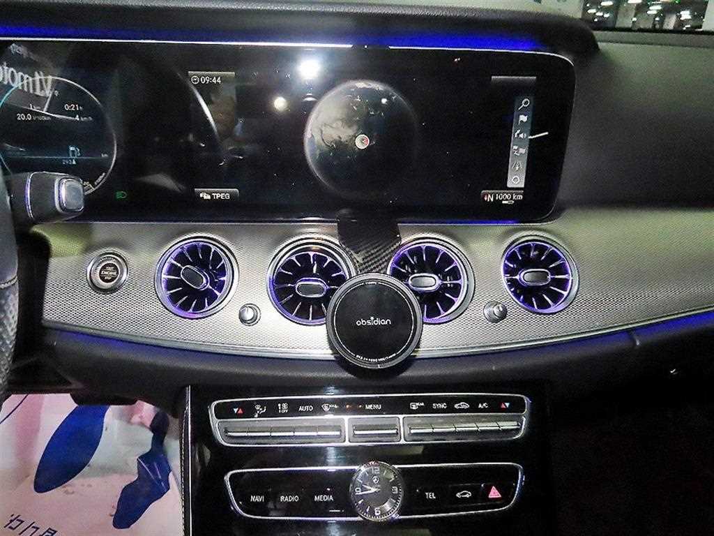 Mercedes Benz E class - Vista 11