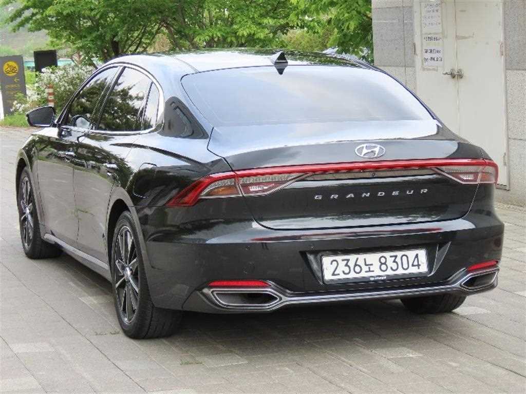 HYUNDAI Grandeur - Vista 4