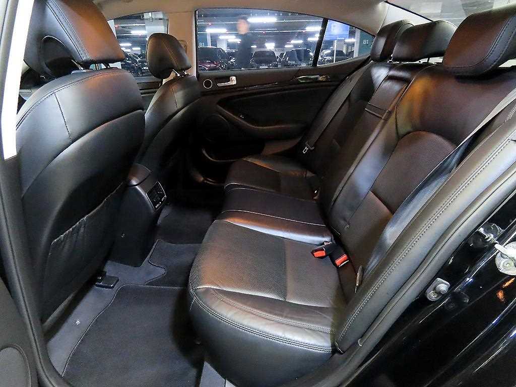KIA K7 - Vista 7