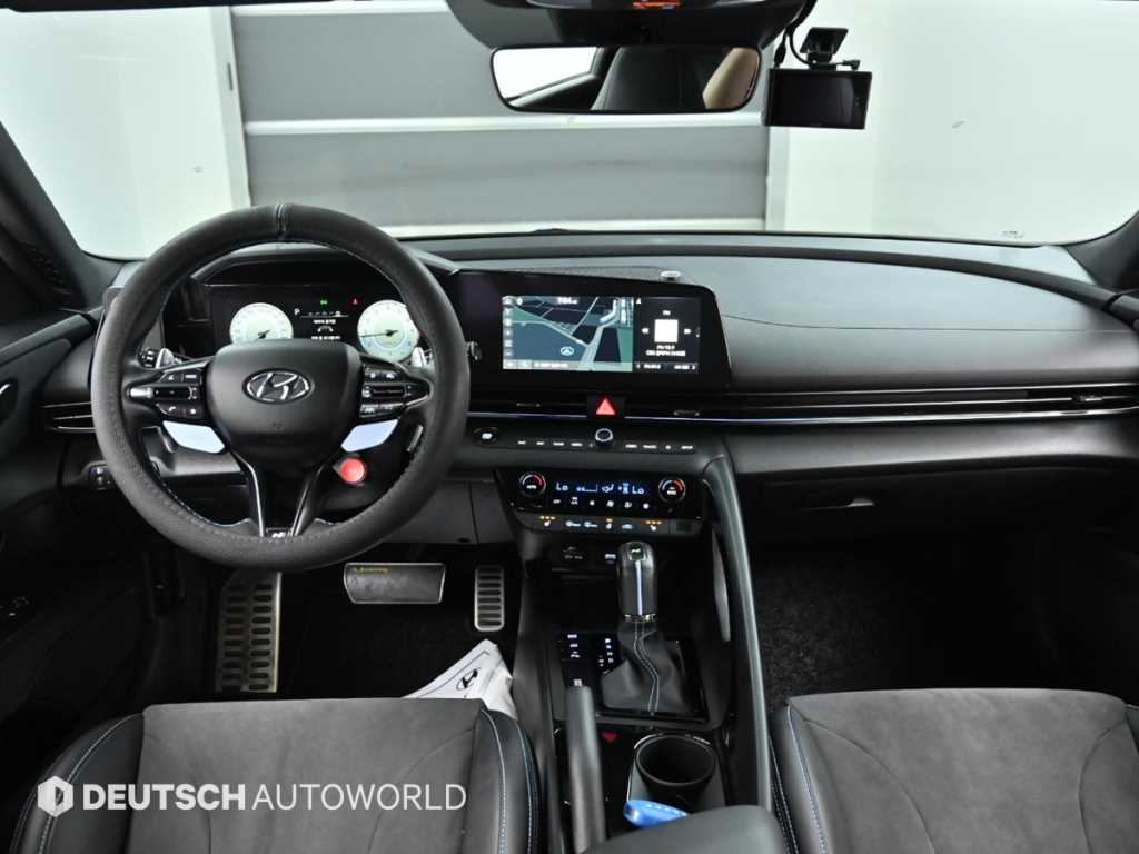 HYUNDAI Avante - Vista 7