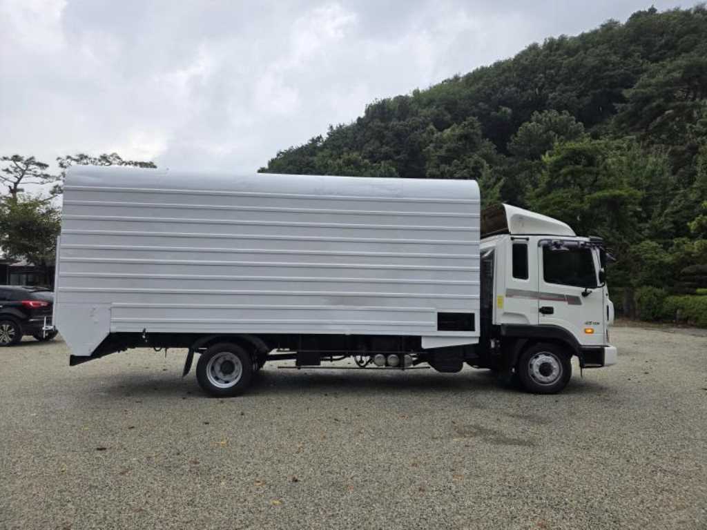 medium and large cargo Special - Vista 7