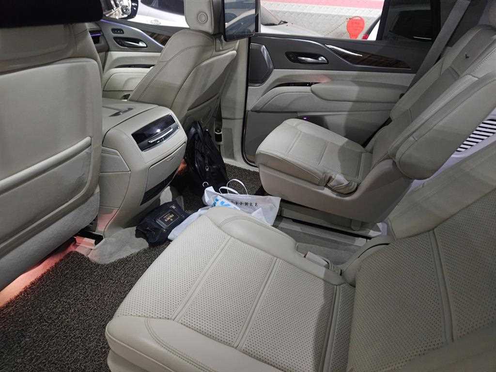 Cadillac Escalade - Vista 7