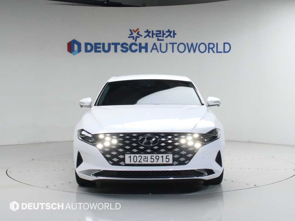 HYUNDAI Grandeur - Vista 3
