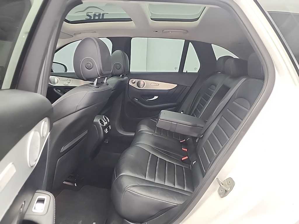 Mercedes Benz GLC Class - Vista 12