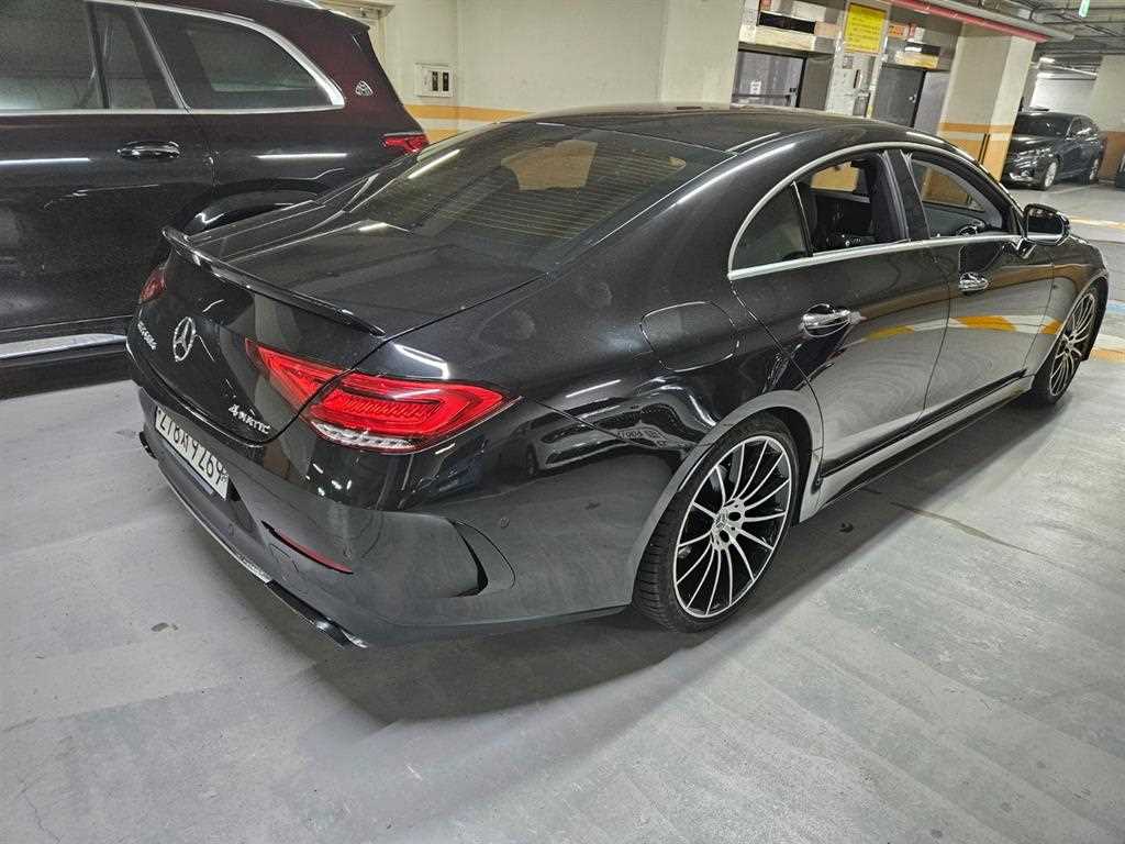 Mercedes Benz CLS Class - Vista 6